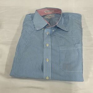 EUC Mens long sleeve button down Paul Fredrick shirt